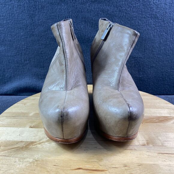 Dolce Vita Women's Size 9.5 Tan Suede Leather Hidden Wedge Bootie Zipper Ankle - Picture 2 of 9